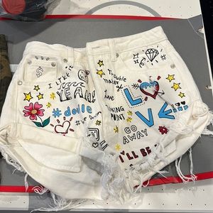 Wire graphic Jean shorts